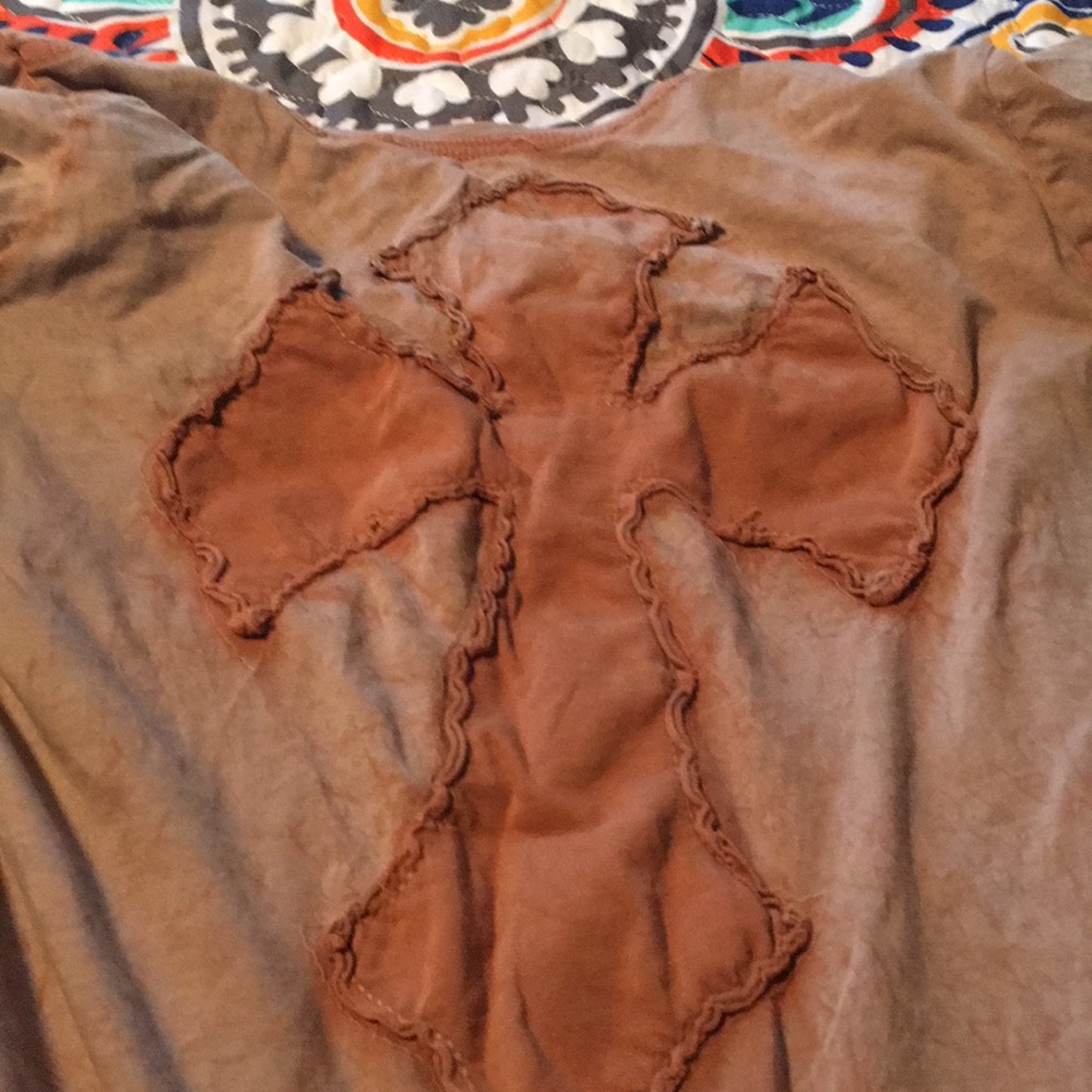t-shirt - Picture 2 of 4